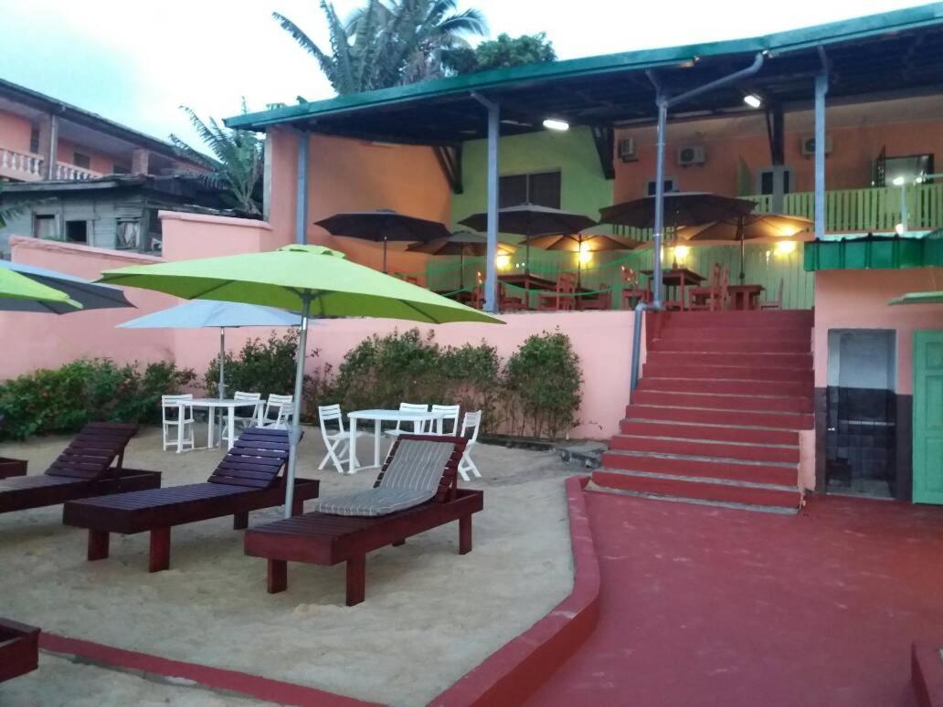 Coco Beach Hotel Kribi Eksteriør billede